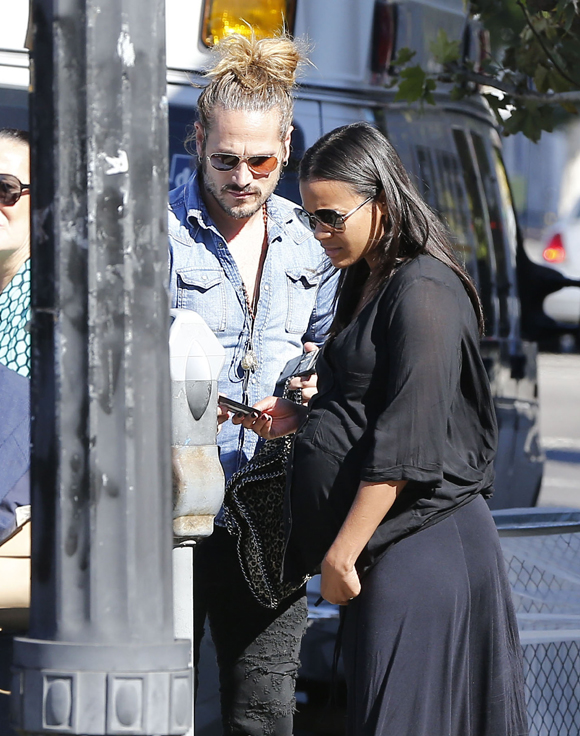 Pregnant Zoe Saldana & Marco Perego Out For Lunch