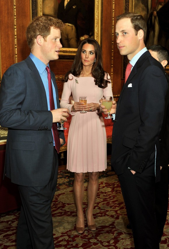 kate-middleton-et-les-prince-william-et-harry-39206_w1000