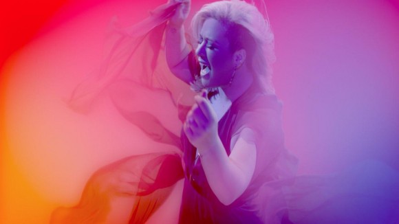 Kelly Clarkson lance le vidéoclip de Heartbeat Song