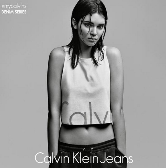 Kendall Jenner est beaucoup plus habillée que Justin Bieber pour Calvin Klein