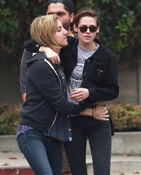 La mère de Kristen Stewart confirme qu'elle sort avec son amie Alicia Cargile 