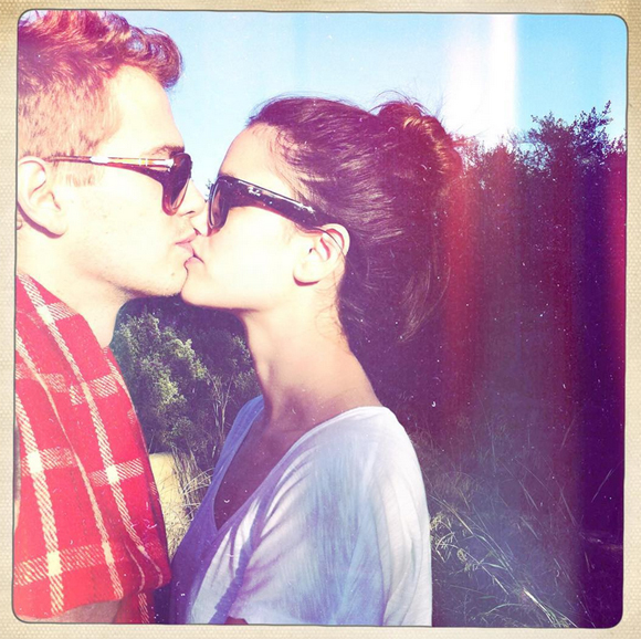 Le petit couple du jour: le baiser de Rachel Bilson et Hayden Christensen.