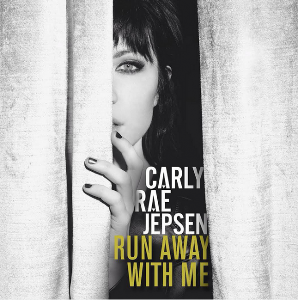 Carly Rae Jepsen lance le vidéoclip de Run Away With Me
