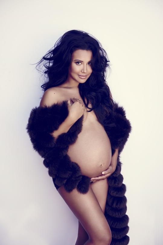 Naya Rivera pose nue enceinte.