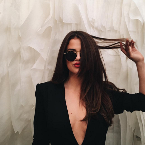 Selena Gomez reste coincée dans l'ascenseur à Paris