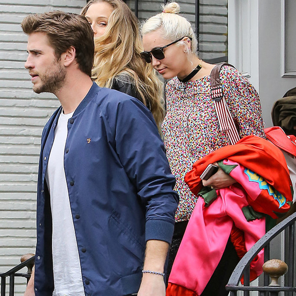 Première apparition publique pour Miley Cyrus et Liam Hemsworth.
