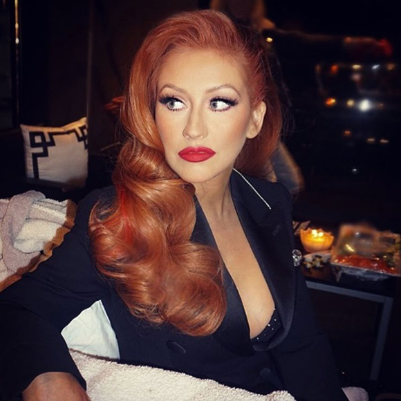 À l'international - Christina Aguilera est maintenant rousse