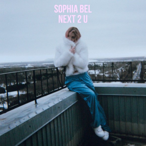 Sophia Bel de La Voix lance son premier single, Next 2 You