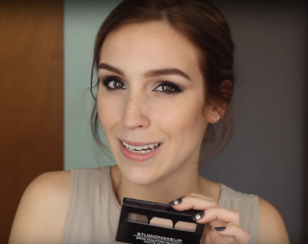 La youtubeuse Cynthia Dulude lance sa collection de maquillage pis c'est VRAIMENT beau!