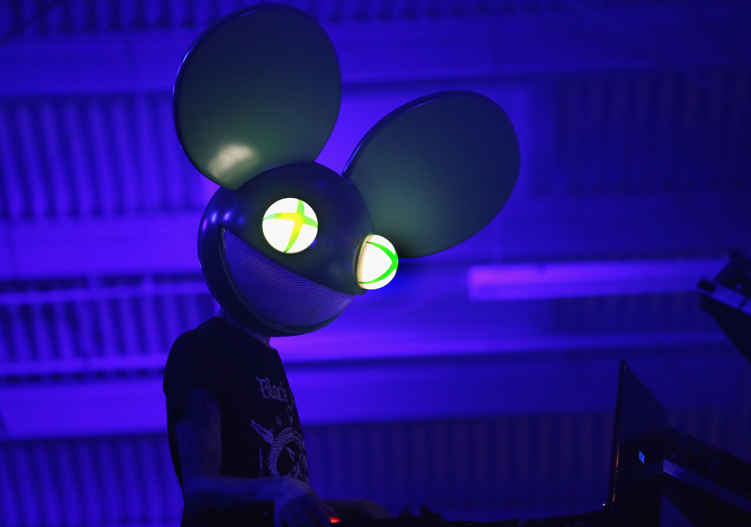 Дедмаус. Deadmau5. Диджей deadmau5. Маска deadmau5. Dead Mouse диджей.