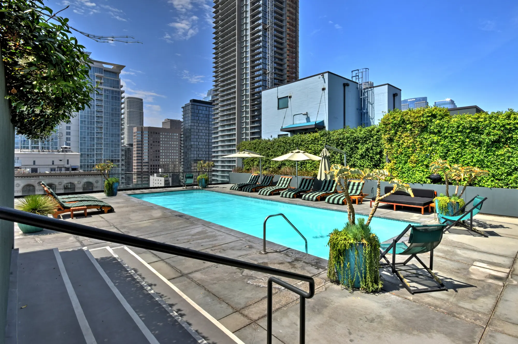 Piscine sur le toit